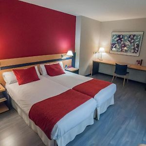 Habitación Estándar con 2 Camas Individuales